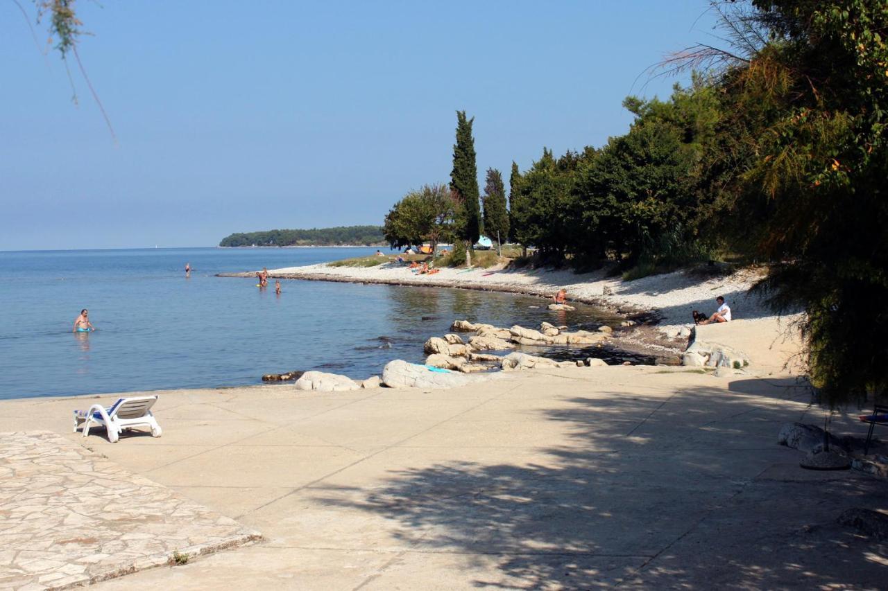 Apartments With A Parking Space Umag - 6995 Exterior foto