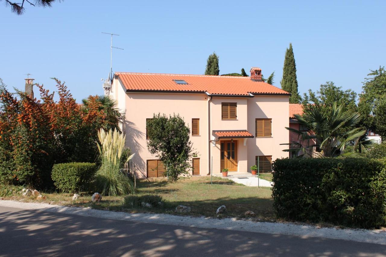Apartments With A Parking Space Umag - 6995 Exterior foto