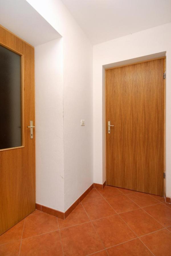 Apartments With A Parking Space Umag - 6995 Exterior foto